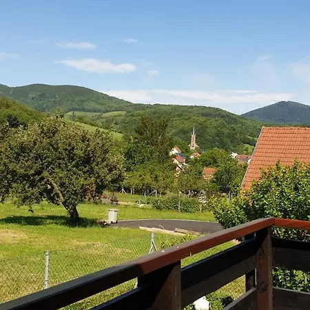 Semesterbostad Le Breit Maison De Charme Avec Sa Dependance