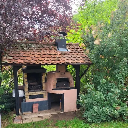 Semesterbostad Le Breit Maison De Charme Avec Sa Dependance